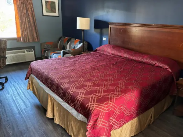 Budget Inn Express 4
