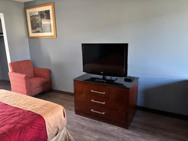 Budget Inn Express 7